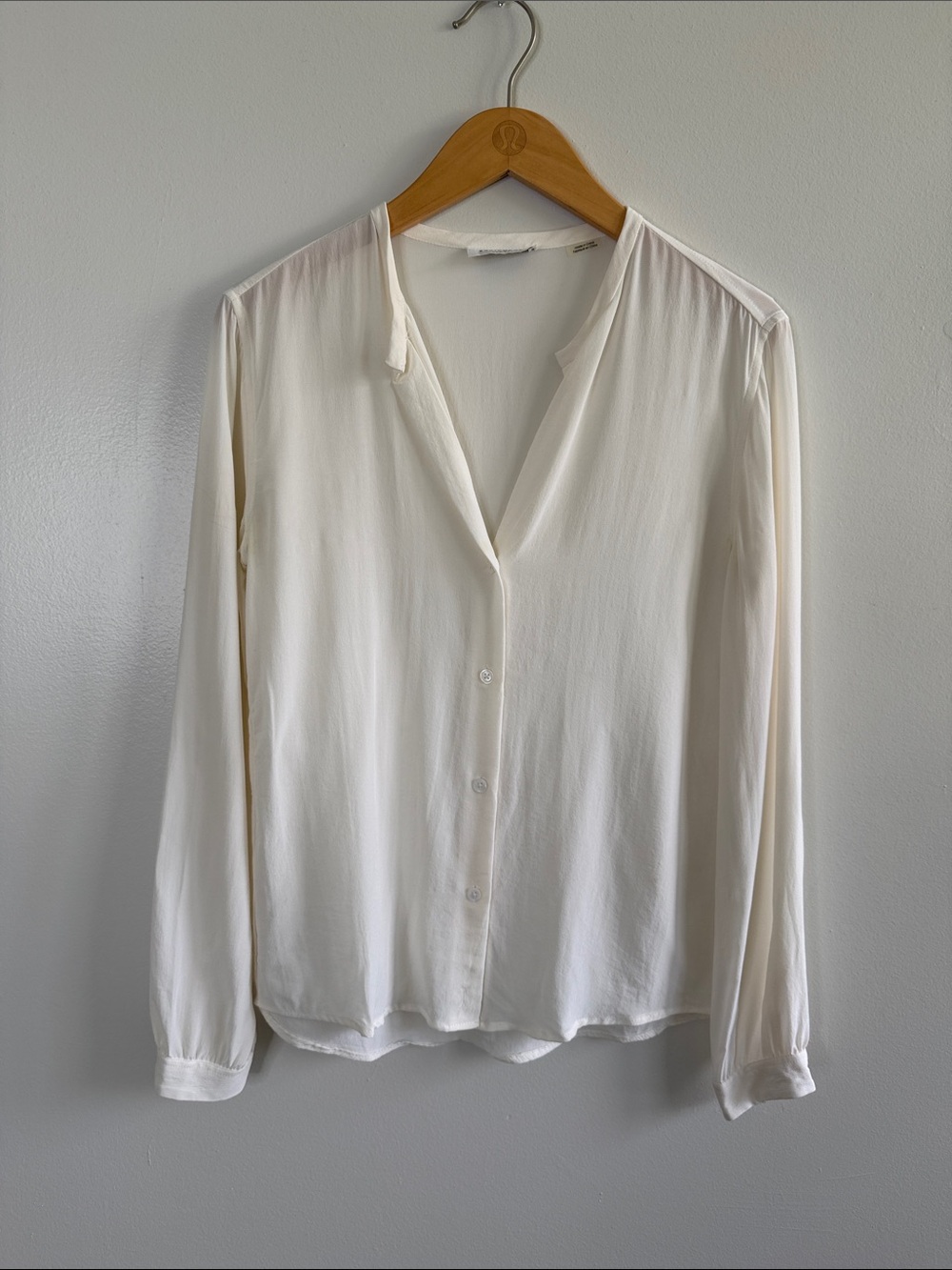 Equipment Silk Women's Cream Button-Front V-Neck Blouse